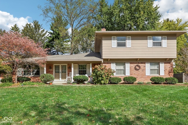 view of front of house featuring a front lawn