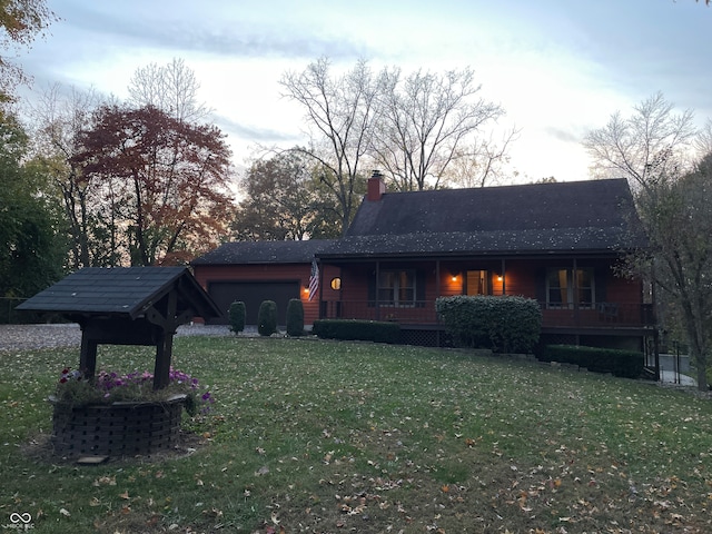 view of front of home with a front lawn