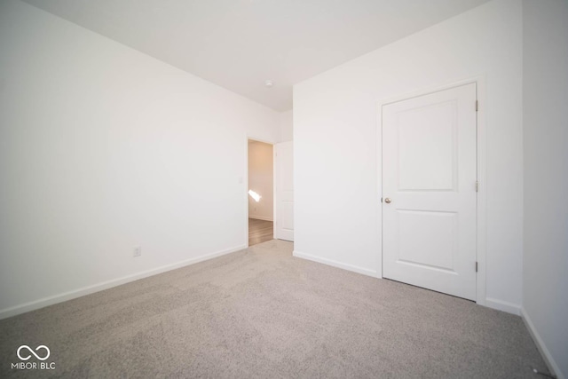 unfurnished bedroom featuring carpet floors