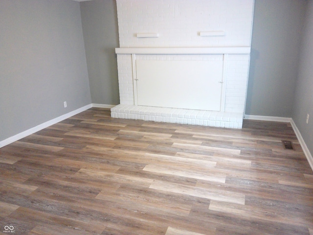 room details with hardwood / wood-style floors