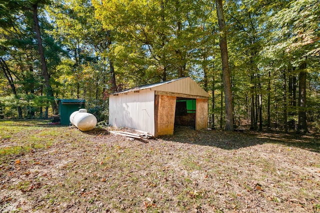 3233 Plum Creek Rd, Nashville, IN 47448 - view of outbuilding featuring an outbuilding