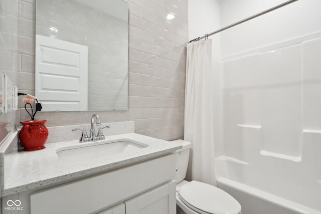 10008 Sundley Dr, Indianapolis, IN 46239 - full bathroom featuring toilet, vanity, and shower / bath combo