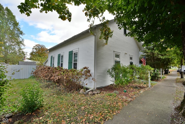 view of home's exterior