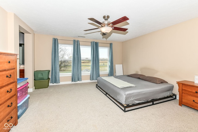 bedroom featuring ceiling fan