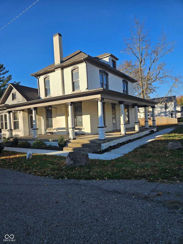 view of front facade with covered porch