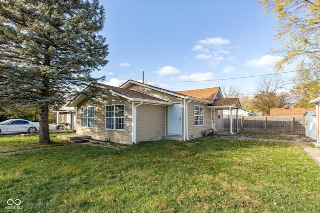 view of front of house featuring a front yard