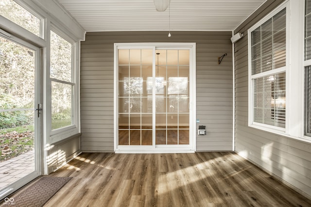 view of unfurnished sunroom