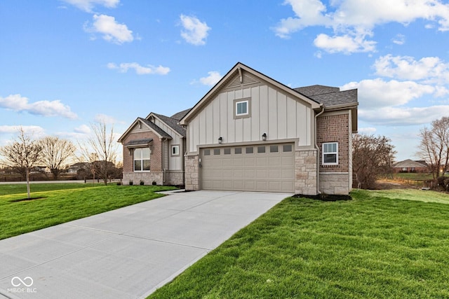 view of front of home with a front lawn