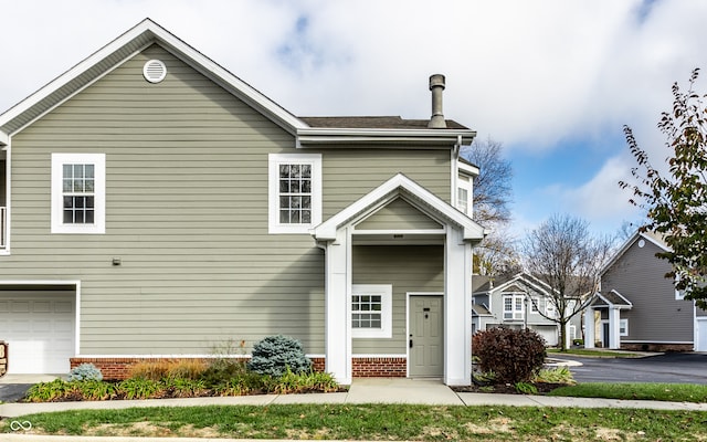 view of front of house featuring a garage