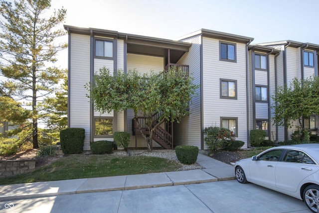 8168 Shorewalk Dr Unit A, Indianapolis, IN 46236 - view of front of house with stairs
