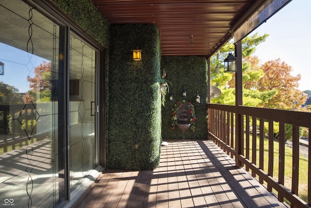 8168 Shorewalk Dr Unit A, Indianapolis, IN 46236 - view of wooden deck