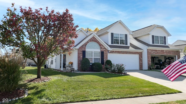 view of front of house featuring cooling unit, a front yard, and a garage