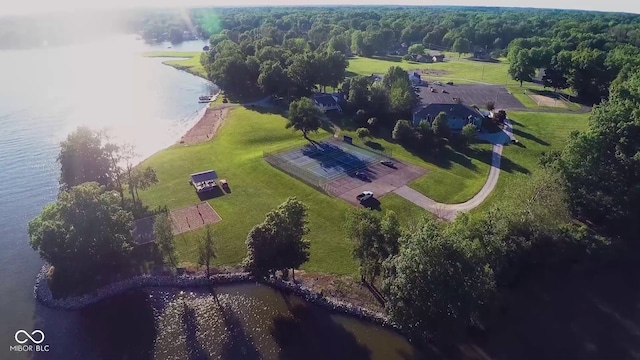 bird's eye view with a water view