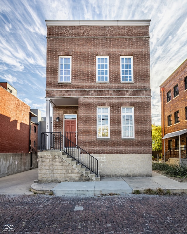 view of front of house