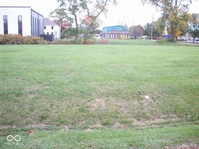 6752 Gentry St, Indianapolis, IN 46250 - photo 2