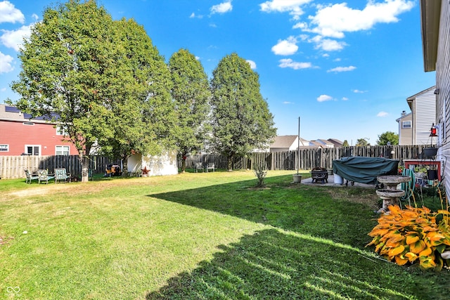 view of yard with a shed