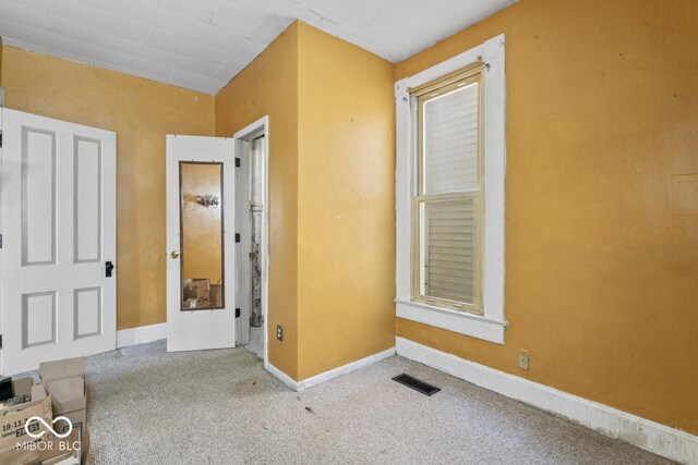 917 S 15th St, New Castle, IN 47362 - interior space with visible vents and baseboards