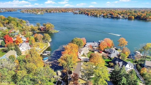 8530 Helmsman Cir, Indianapolis, IN 46256 - drone / aerial view of a large body of water