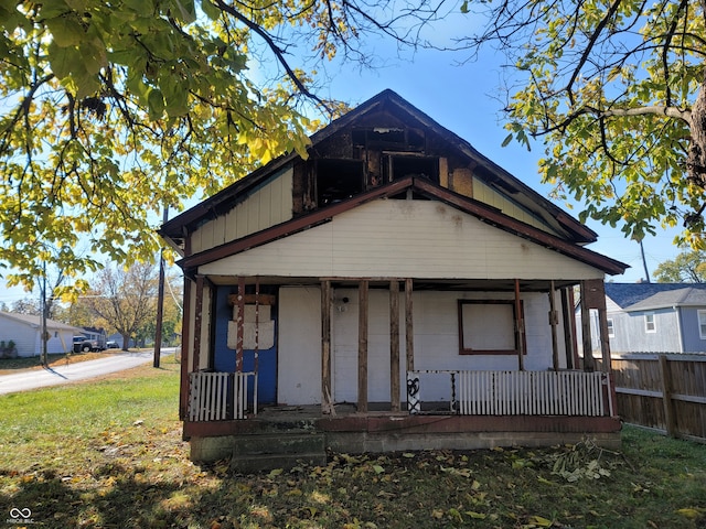 view of front facade with covered porch