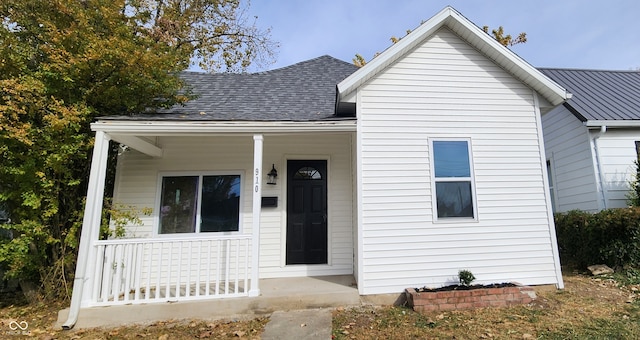 bungalow-style home with covered porch