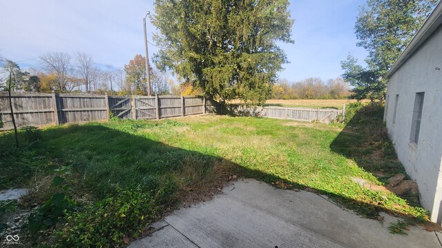 2620 Wicker Rd, Indianapolis, IN 46217 - view of yard featuring a patio area