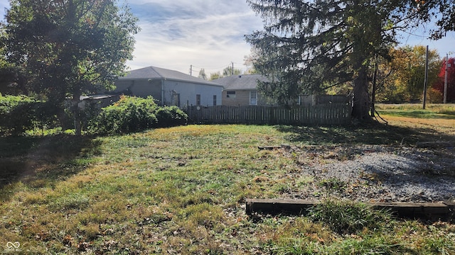 2620 Wicker Rd, Indianapolis, IN 46217 - view of yard
