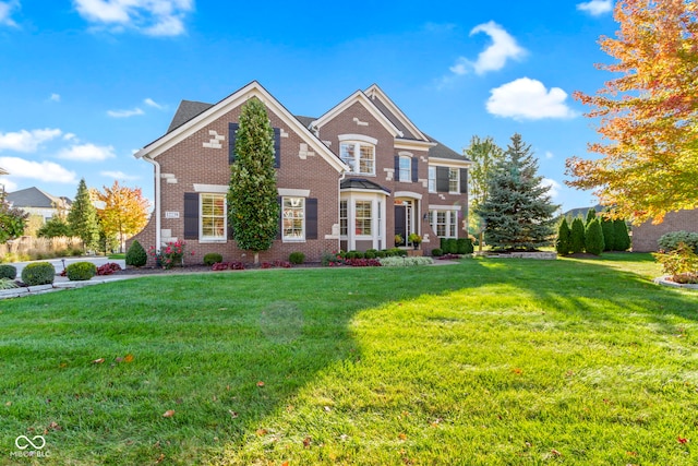 view of front facade featuring a front yard