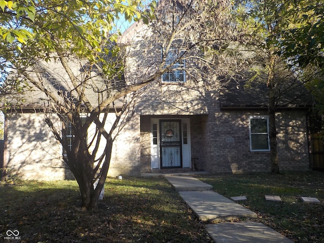 view of front of house with a front yard