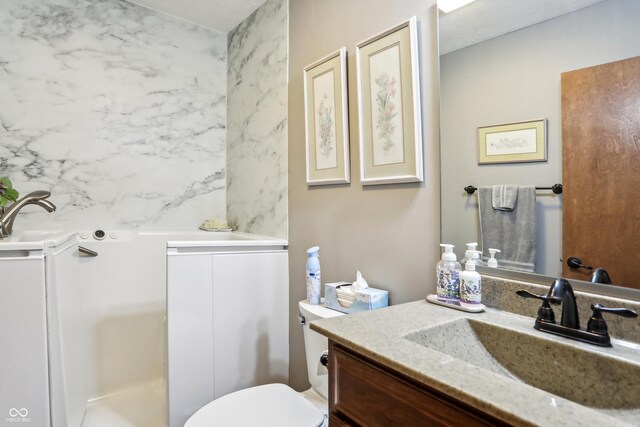 3784 Mansfield Dr, Brownsburg, IN 46112 - full bathroom with vanity and toilet