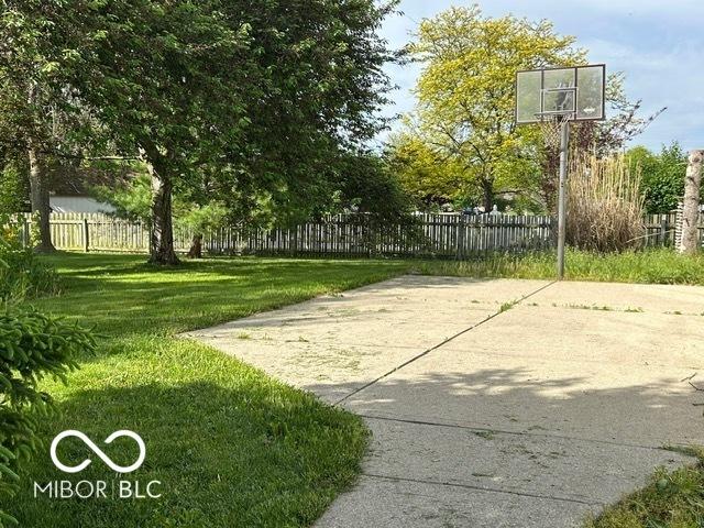 534 Austrian Way, Avon, IN 46123 - view of basketball court with basketball hoop