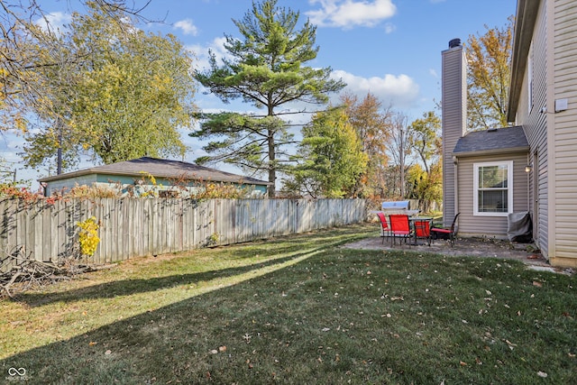 view of yard with a patio