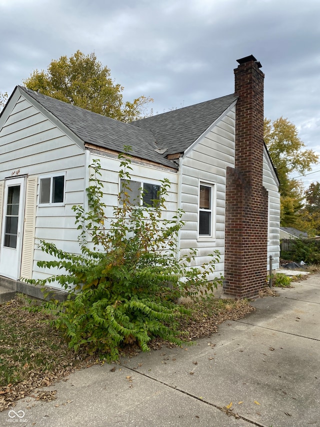 view of home's exterior