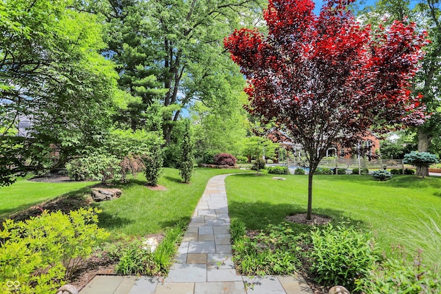2505 Riverside Dr, Columbus, IN 47201 - view of green lawn