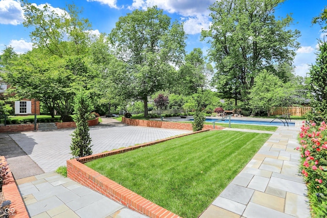 2505 Riverside Dr, Columbus, IN 47201 - view of yard