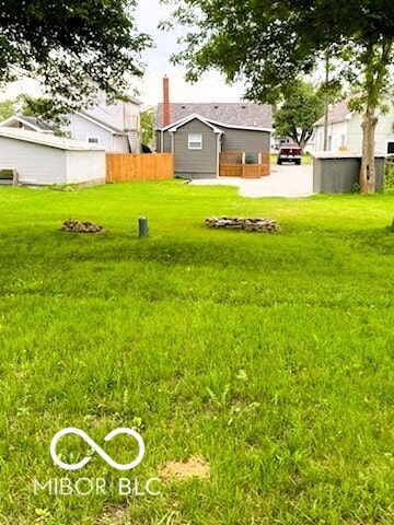 12544 S State Road 3, Westport, IN 47283 - view of yard