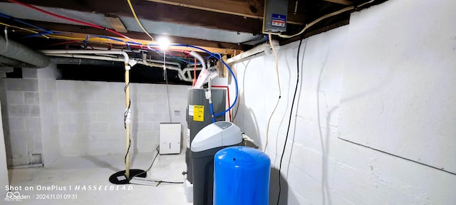 12544 S State Road 3, Westport, IN 47283 - unfinished below grade area featuring a water pressure tank