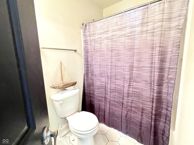 5778 W Commonview Dr, Mccordsville, IN 46055 - full bath featuring tile patterned flooring, toilet, and a shower with shower curtain