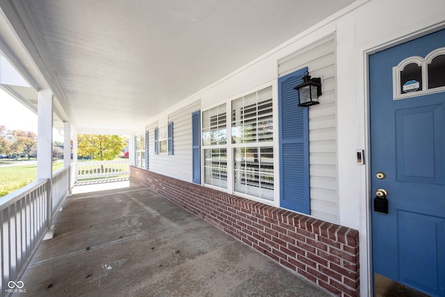 exterior space with a porch