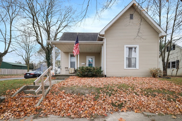 view of front of property featuring a porch