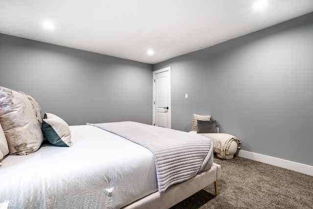 bedroom featuring carpet flooring