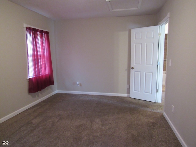 view of carpeted spare room