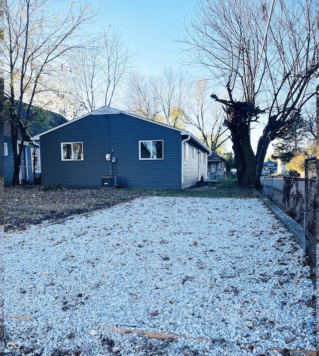 1601 Draper St, Indianapolis, IN 46203 - photo 3