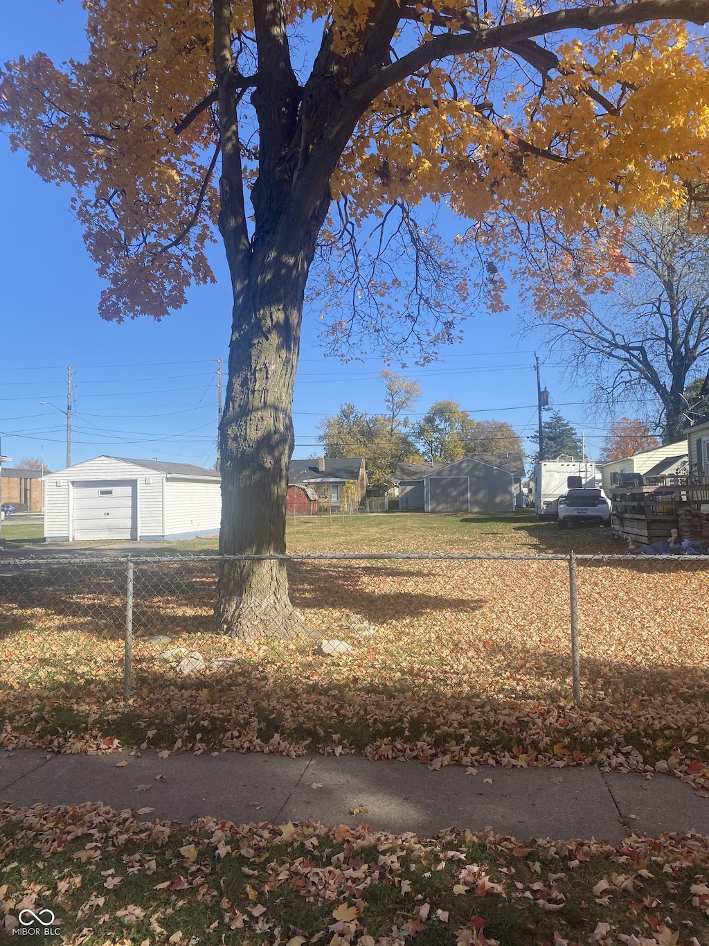 2405 S Lockburn St, Indianapolis, IN 46241 - photo 4