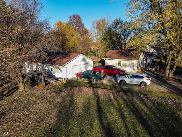 view of yard with a garage