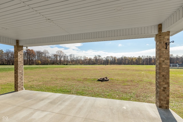 view of yard with a patio