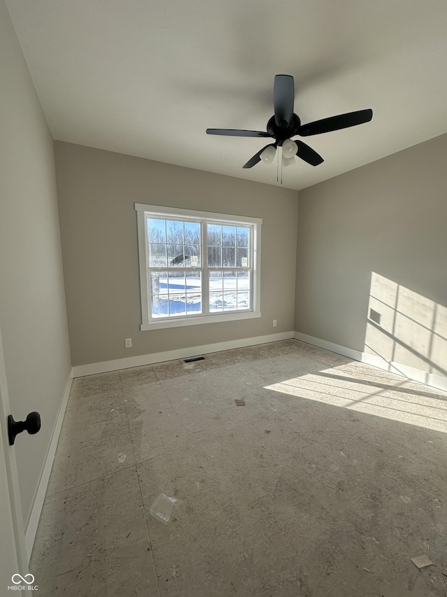 empty room with ceiling fan