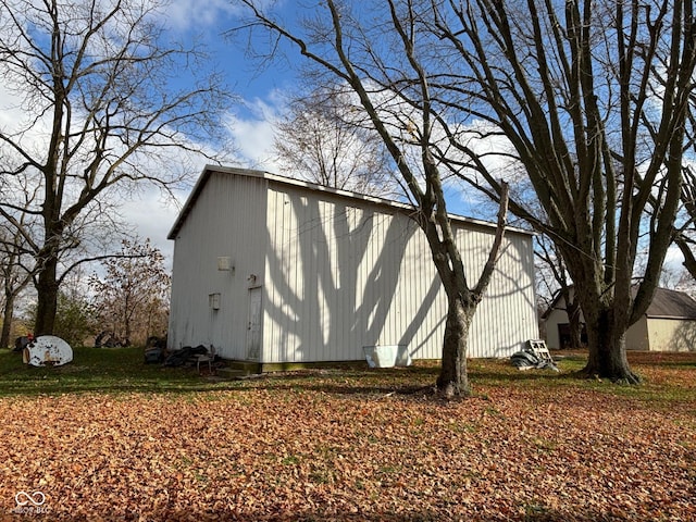 view of side of property