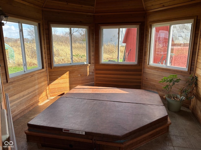 sunroom with a healthy amount of sunlight