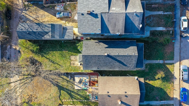 951 W 33rd St, Indianapolis, IN 46208 - drone / aerial view