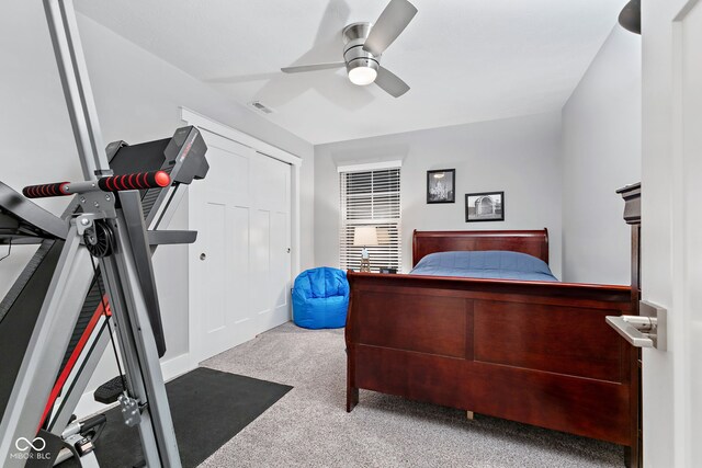 bedroom featuring carpet and ceiling fan